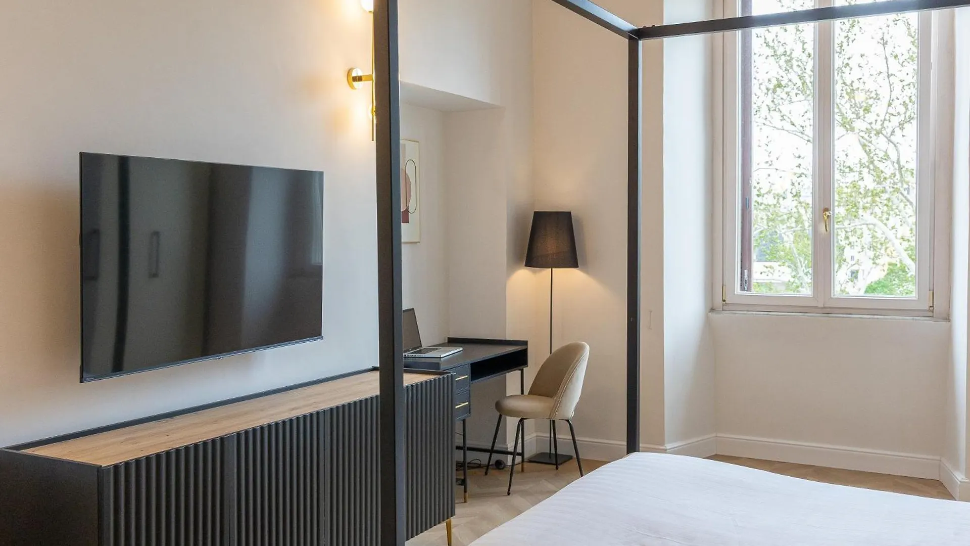 Mellini View By Rental In Рим 0*,