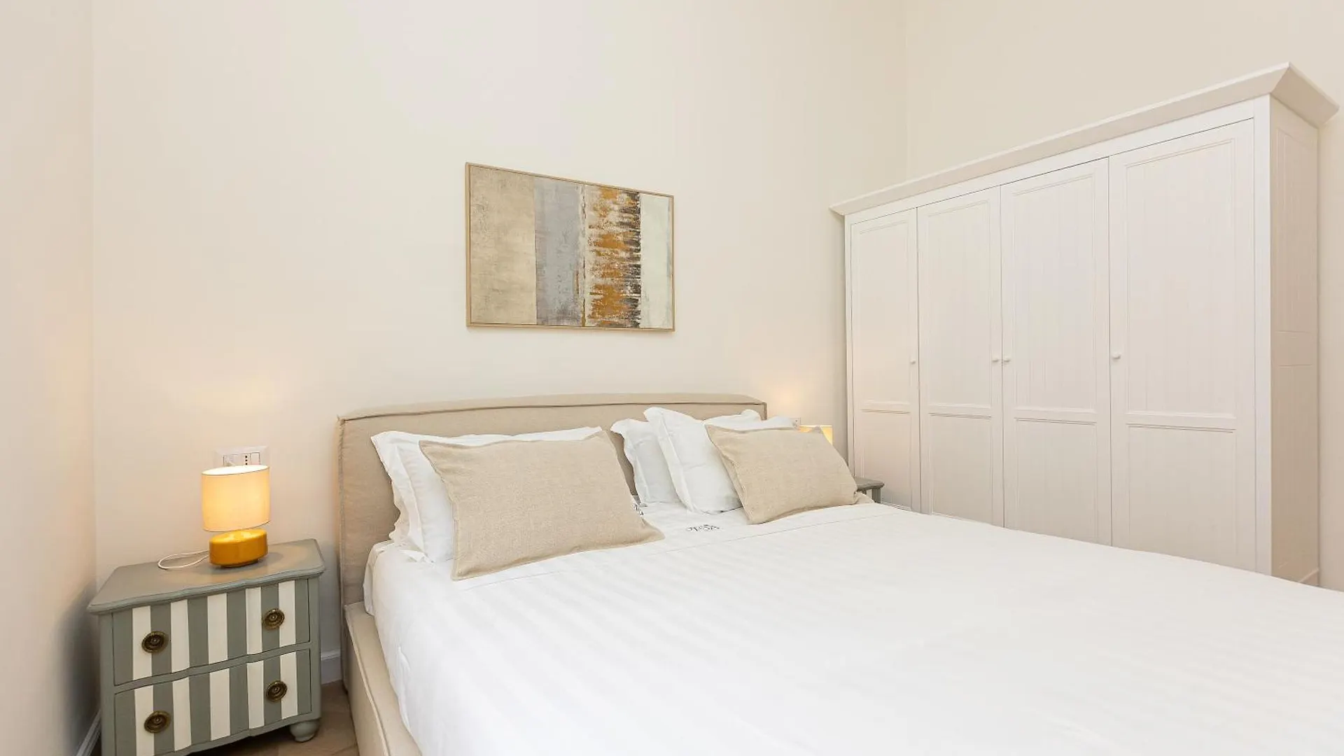Mellini View By Rental In Рим Италия