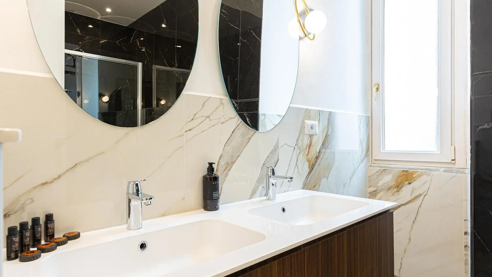 Mellini View By Rental In Рим