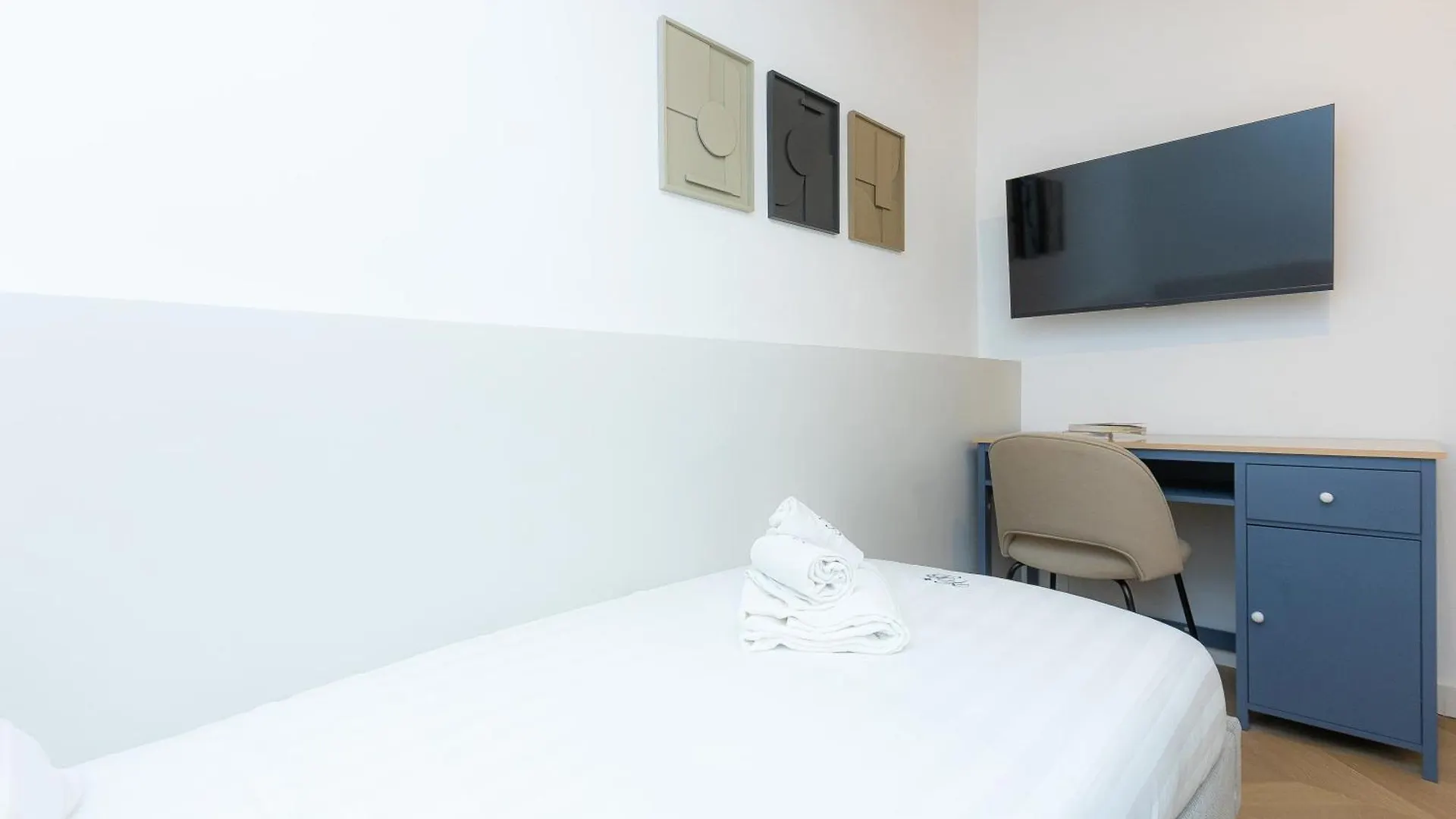 Mellini View By Rental In Рим 0*,